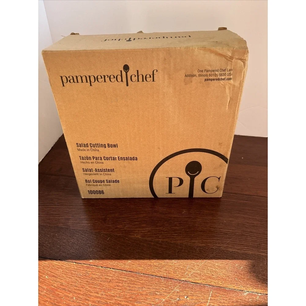 Pampered Chef Salad Cutting Bowl 100086 New in Box